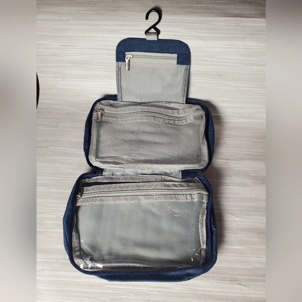Hanging Travel Makeup And Toiletries Bag for Women and Men Navy Blue NEW